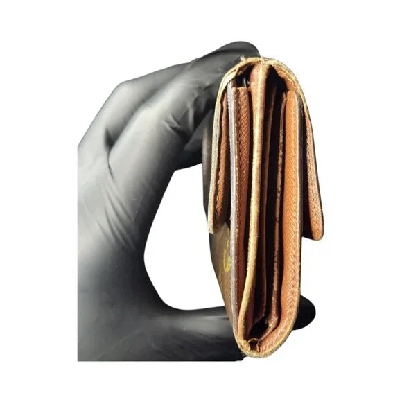 Louis Vuitton Monogram Bifold Snap Wallet