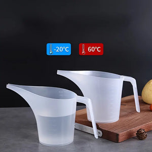 Long Tip Mouth Plastic Measuring Cup